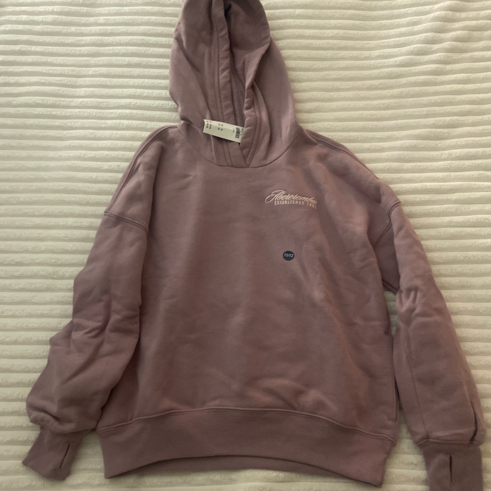 NWT girls 11/12 Ambercrombie sweatshirt.